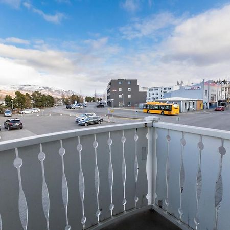 Central Apartment With Two Bedrooms And Balcony- Strandgata 9 Akureyri Exterior photo