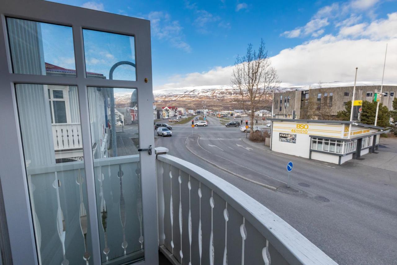 Central Apartment With Two Bedrooms And Balcony- Strandgata 9 Akureyri Exterior photo